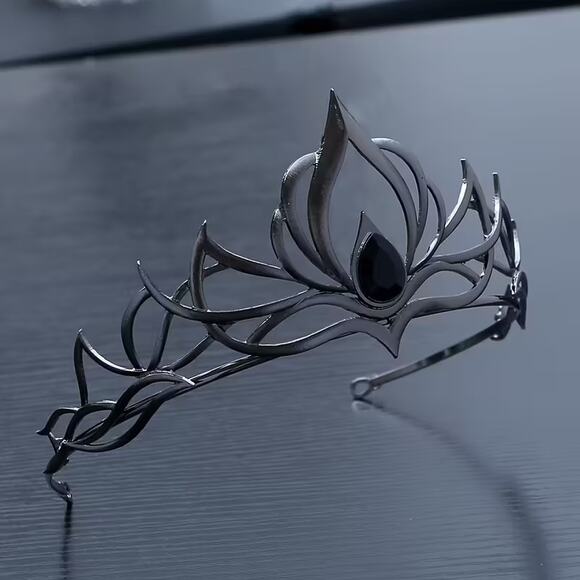 🖤 Gothic Black Flame Crown Tiara – Dark Elven Headpiece for Cosplay, LARP - Picture 1 of 4